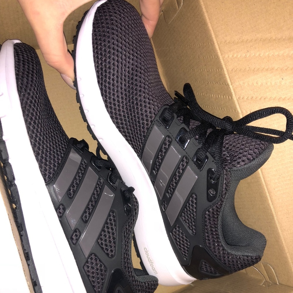 Adidas CLOUDFOAM sneakers